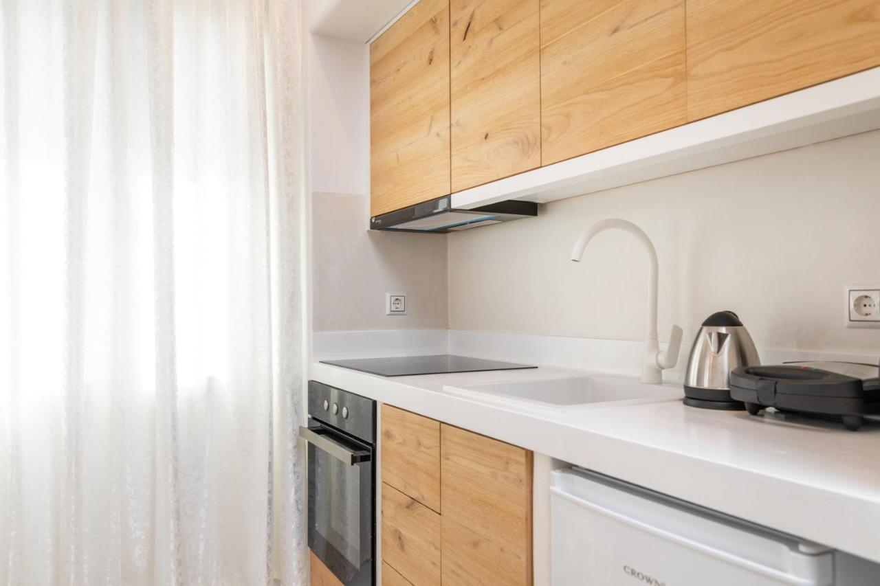 Naxos Downtown Apartments & Suites Naxos City Екстер'єр фото