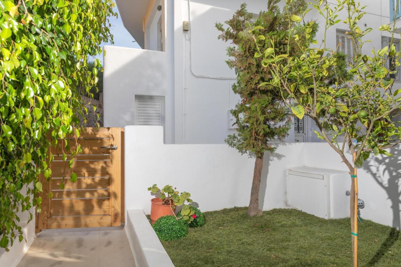 Naxos Downtown Apartments & Suites Naxos City Екстер'єр фото