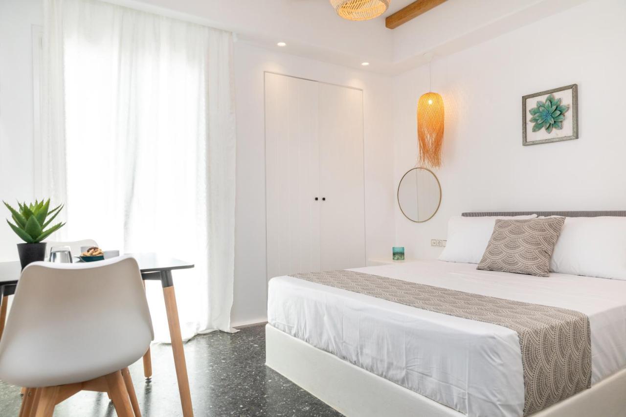 Naxos Downtown Apartments & Suites Naxos City Екстер'єр фото