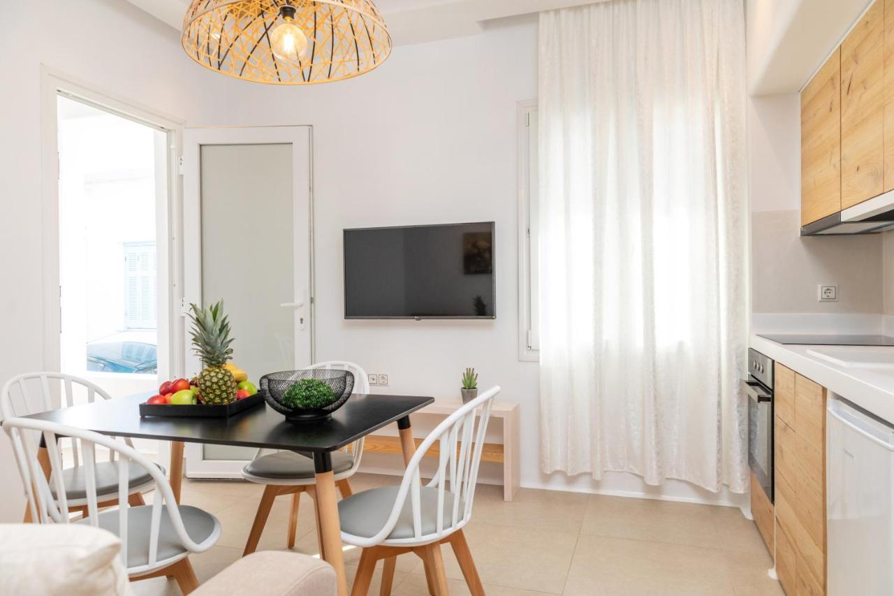 Naxos Downtown Apartments & Suites Naxos City Екстер'єр фото